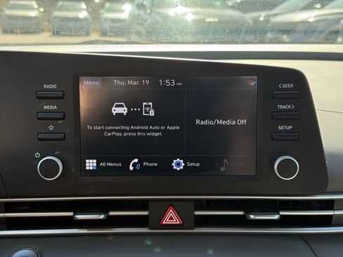 Used 2023 Hyundai Elantra SEL w/ Preferred Accessory Package image 27