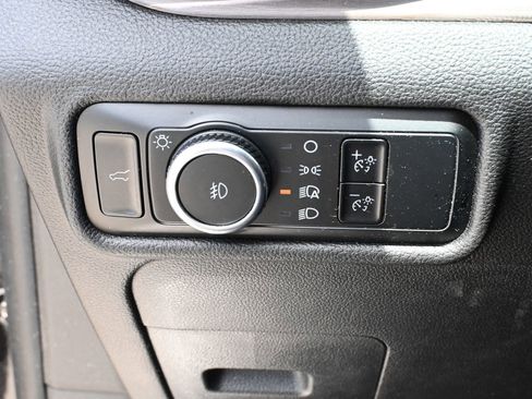 Used 2023 Ford Explorer Limited w/ Equipment Group 301A RWD image 11
