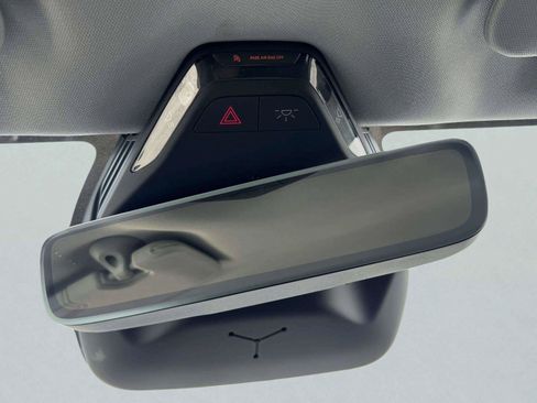 Used 2025 Lucid Air Pure RWD image 39