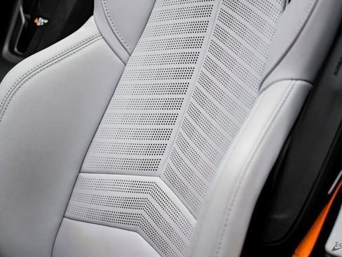 Used 2021 Chevrolet Corvette Stingray Premium Conv w/ Z51 Performance Package image 43