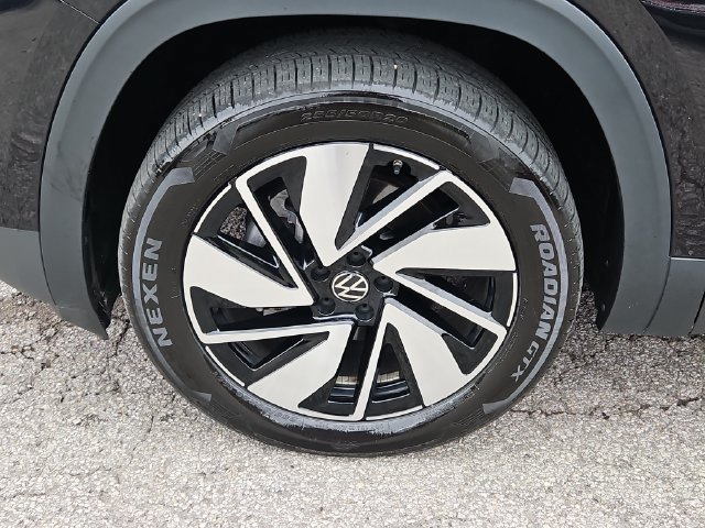 Used 2024 Volkswagen Atlas SE AWD/4WD image 5
