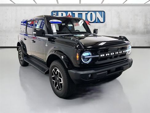 New 2025 Ford Bronco Outer Banks image 1