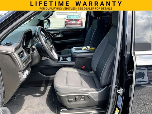 Used 2022 GMC Yukon XL SLE w/ Gmc Pro Safety Plus Package AWD/4WD image 21
