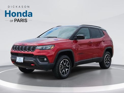 Used 2025 Jeep Compass Trailhawk AWD/4WD image 1