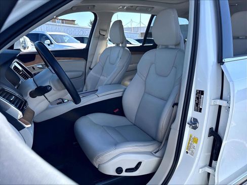 Used 2022 Volvo XC90 T8 Inscription Expression w/ Advanced Package AWD/4WD image 28