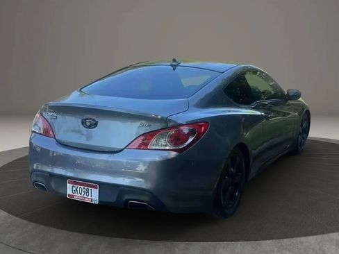 Used 2011 Hyundai Genesis 2.0T image 5