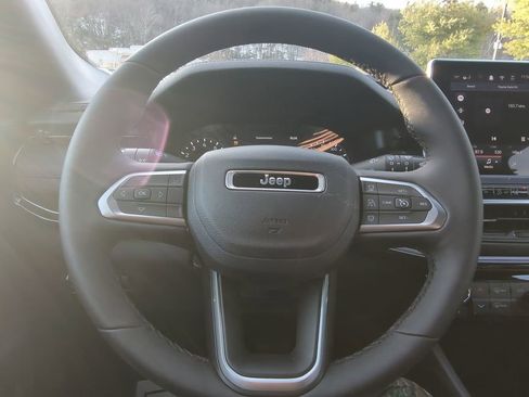 New 2026 Jeep Compass Limited image 12