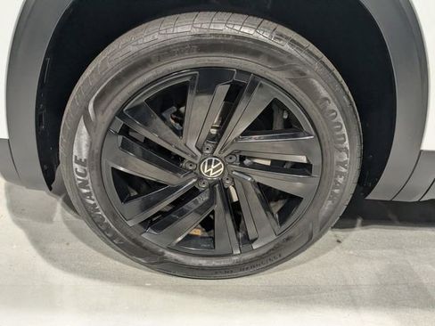 Used 2021 Volkswagen Atlas SEL image 16