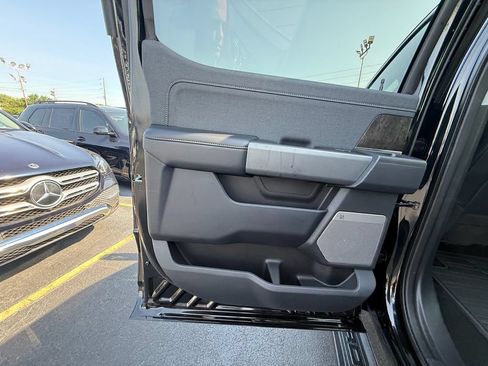 Used 2024 Ford F350 Lariat w/ Lariat Ultimate Package AWD/4WD image 18