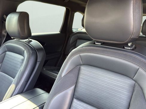 Certified 2024 Lincoln Nautilus Reserve w/ Equipment Group 202A image 10