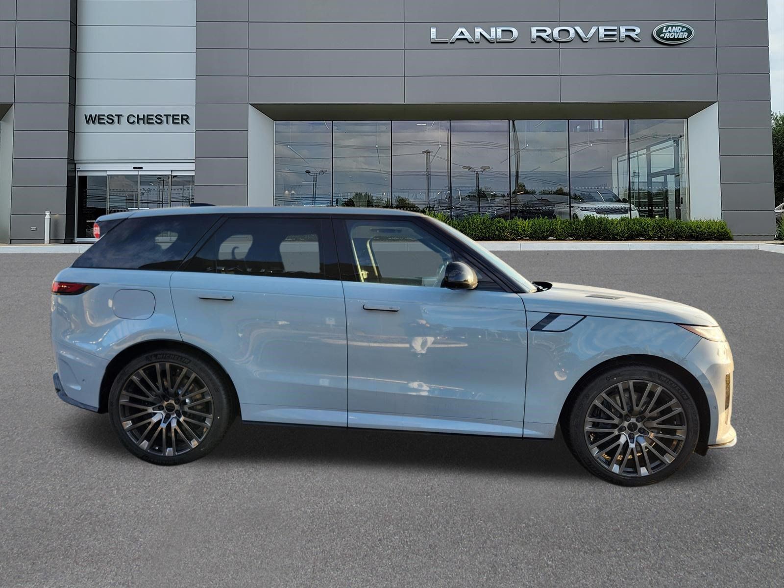 New 2026 Land Rover Range Rover Sport SV AWD/4WD image 6