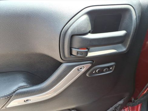 Used 2012 Jeep Wrangler Unlimited Sport AWD/4WD image 19