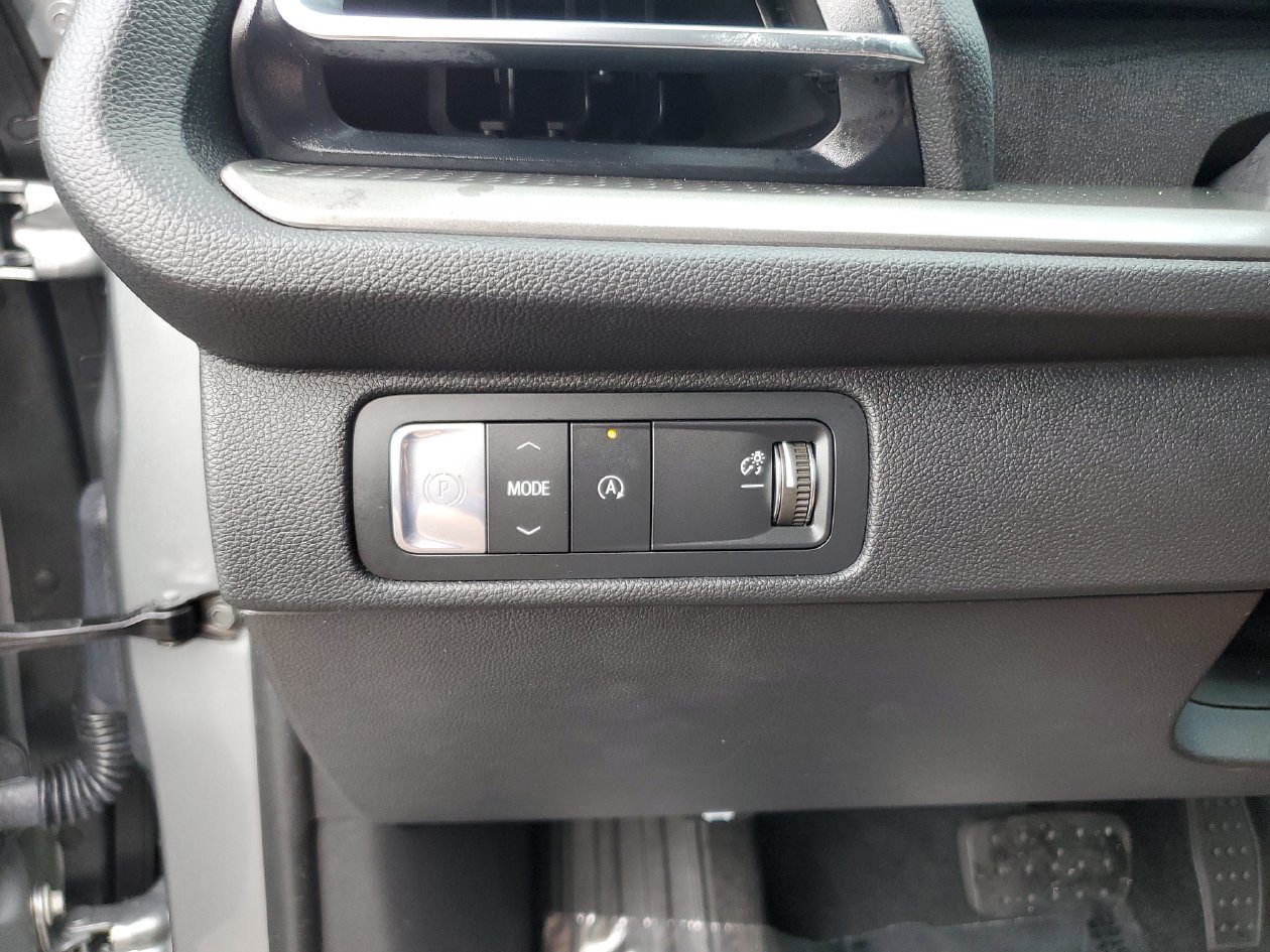 Used 2026 Chevrolet Traverse LT FWD image 28