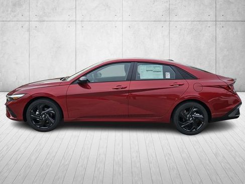 Used 2026 Hyundai Elantra Sport FWD image 2