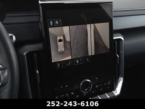 Used 2025 GMC Acadia Elevation image 18