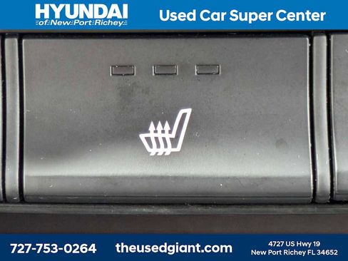 Used 2020 Hyundai Santa Fe SEL w/ Convenience + Premium Package image 26