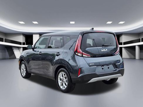 Certified 2025 Kia Soul LX FWD image 3