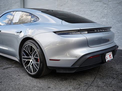 Used 2021 Porsche Taycan 4S w/ Premium Package image 13