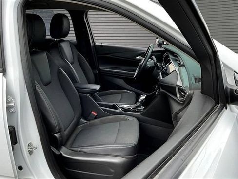 Used 2021 Buick Encore GX Preferred w/ Cold Weather Comfort Package AWD/4WD image 28