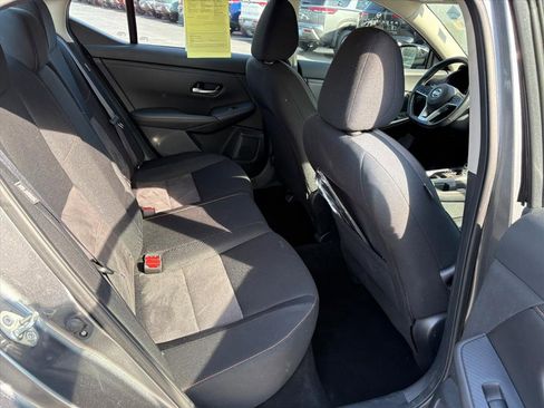 Used 2022 Nissan Sentra SR w/ Lighting Package image 19