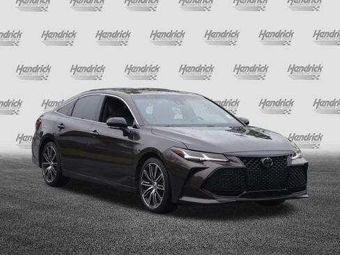 Used 2019 Toyota Avalon Touring w/ Advanced Safety Package FWD image 5