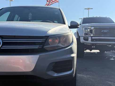 Used 2013 Volkswagen Tiguan S image 29
