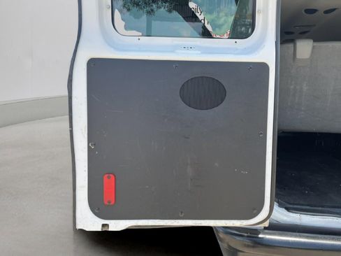 Used 2012 Ford E-350 and Econoline 350 XL RWD image 39