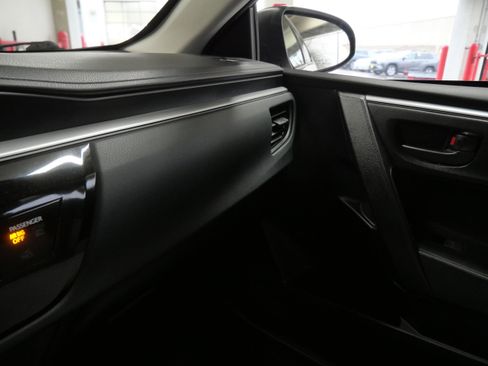 Used 2014 Toyota Corolla L image 31