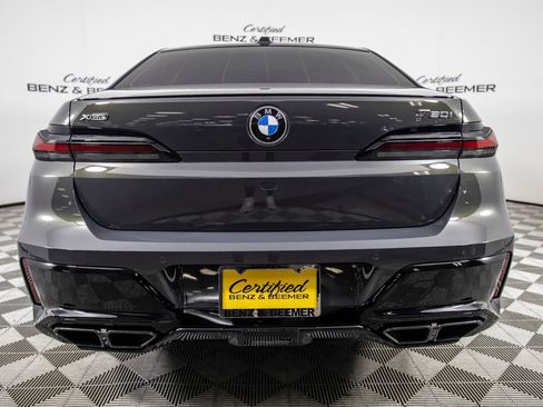 Used 2023 BMW 760i xDrive AWD/4WD image 11