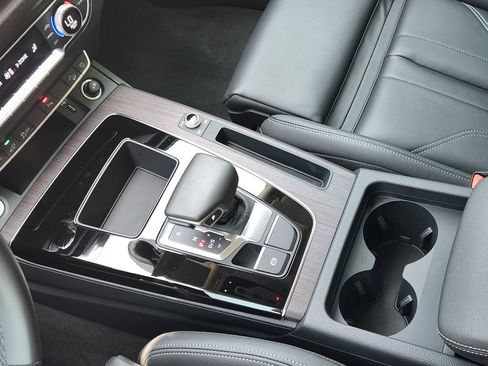 Certified 2024 Audi Q5 e Premium AWD/4WD image 24