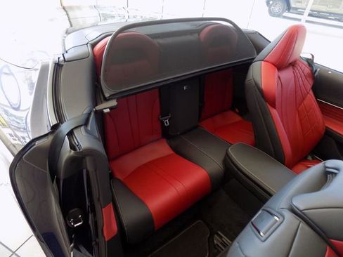 Used 2021 Lexus LC 500 Convertible image 31