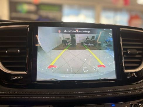 Used 2026 Chrysler Pacifica Limited w/ S Appearance Package image 40