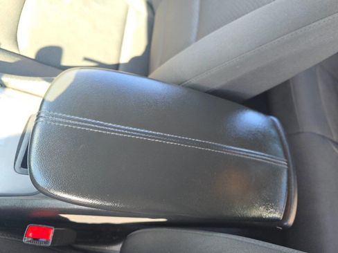 Used 2020 Chevrolet Malibu LT image 32