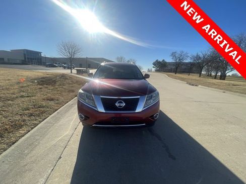 Used 2013 Nissan Pathfinder SL w/ SL Premium Pkg image 8