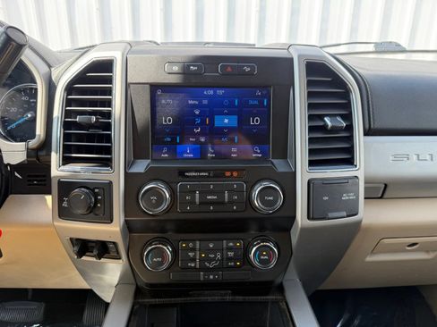 Used 2021 Ford F250 Lariat w/ FX4 Off-Road Package AWD/4WD image 16