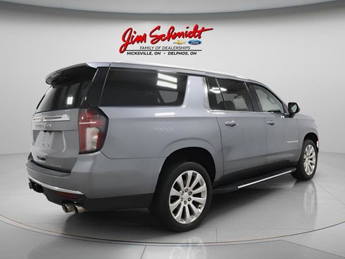 Used 2021 Chevrolet Suburban Premier AWD/4WD image 6