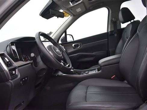 Certified 2023 Kia Sorento S w/ Panoramic Sunroof Package image 23