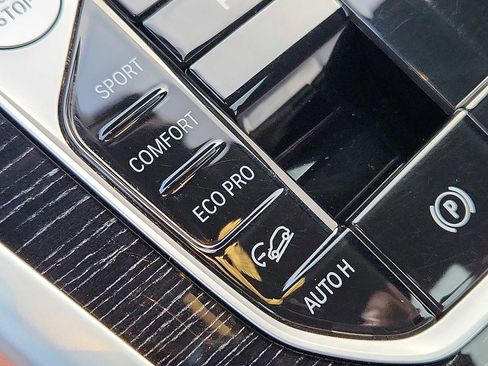 Certified 2024 BMW X6 xDrive40i w/ Premium Package image 26