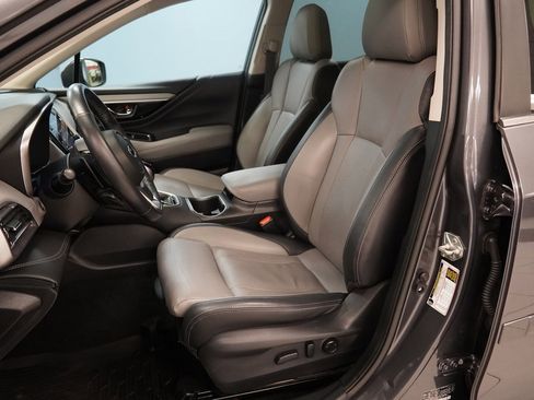 Used 2021 Subaru Outback Limited image 3