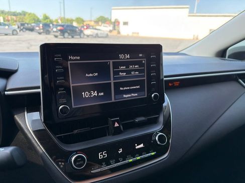 Used 2020 Toyota Corolla LE FWD image 13