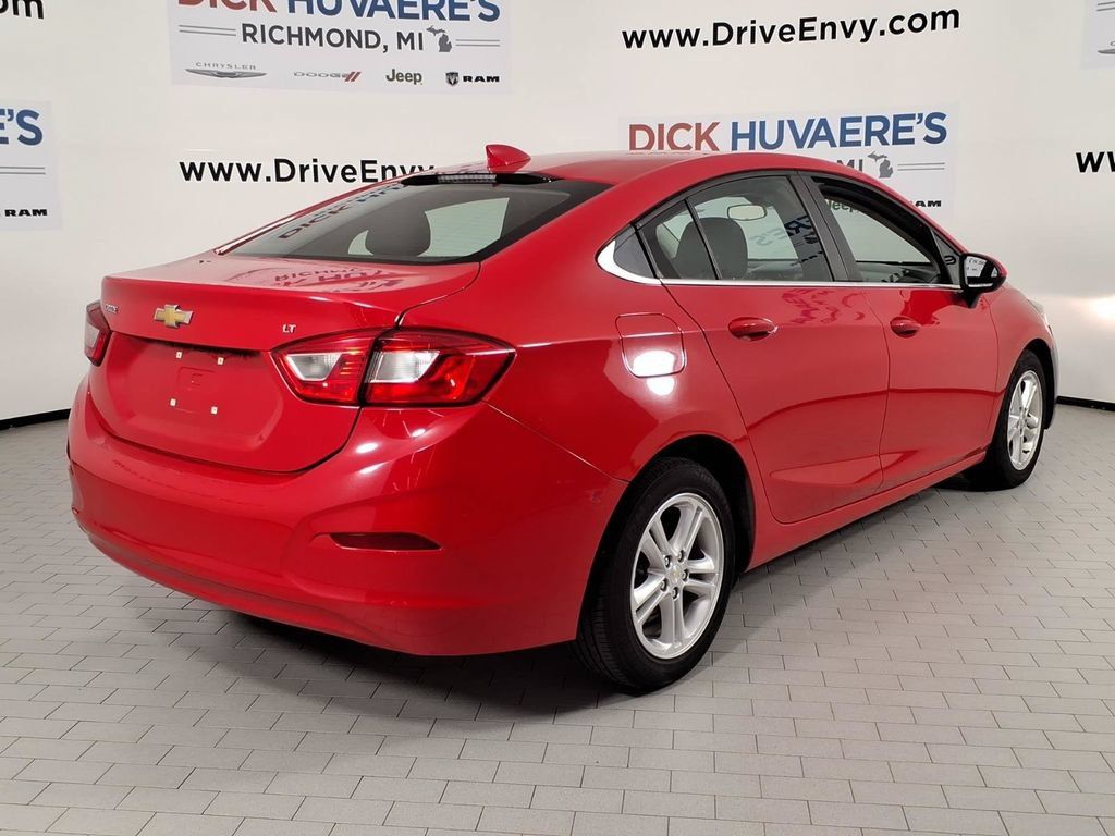 Used 2018 Chevrolet Cruze LT w/ LT Fleet Convenience Package FWD image 4