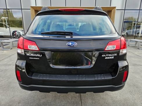 Used 2010 Subaru Outback 2.5i AWD/4WD image 6