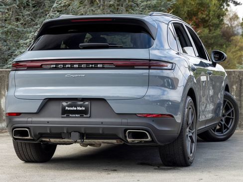 Certified 2026 Porsche Cayenne AWD/4WD image 11