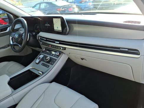 Used 2023 Hyundai Palisade SEL FWD image 16