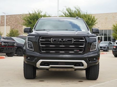 Used 2025 GMC Yukon AT4 Ultimate w/ LPO, Floor Liner Package AWD/4WD image 2