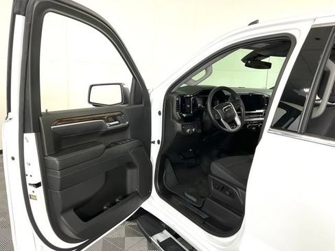Used 2024 GMC Sierra 1500 SLE w/ Preferred Package AWD/4WD image 27