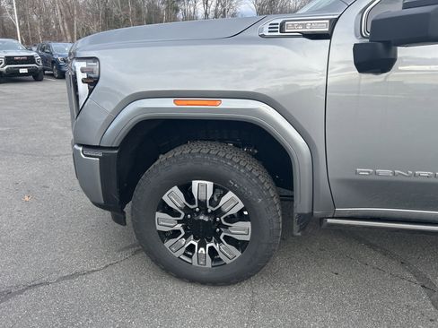 New 2026 GMC Sierra 2500 Denali w/ Denali Reserve Package image 5