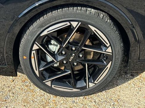 New 2026 Kia K4 GT-Line image 5