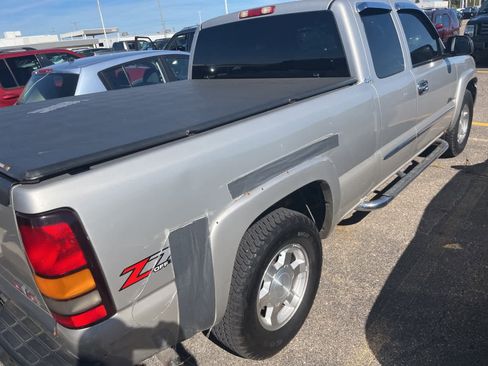 Used 2005 GMC Sierra 1500 SLE image 13