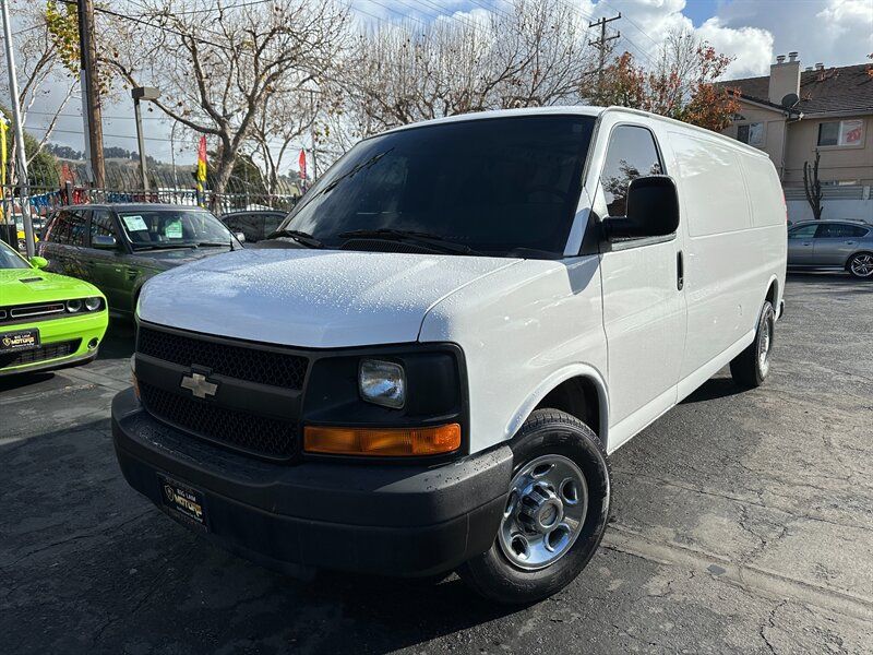 Used 2012 Chevrolet Express 2500 Extended RWD image 1